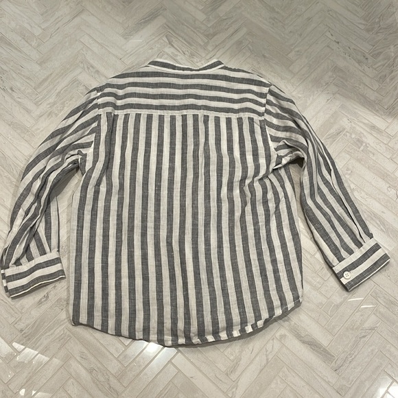 Il Gufo Gray and White linen shirt, size 4 - Picture 3 of 5